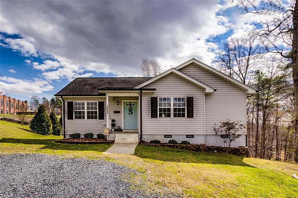 1531 Sunset Dr, Asheboro, NC 27205 - photo 1