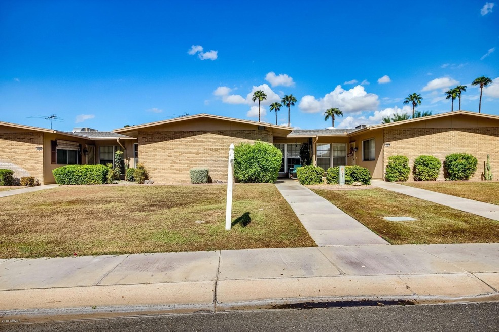 10826 W Santa fe Dr, Sun City, AZ 85351 - photo 1