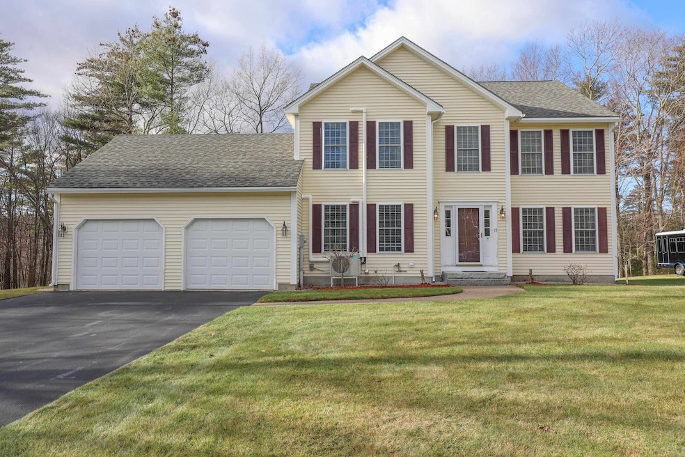 57 Stirling Ave, Hooksett, NH 03106 MLS 4980672