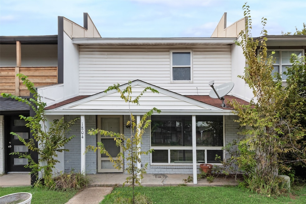 1804 Ridgeview Plaza, Mesquite, TX 75149 - photo 1