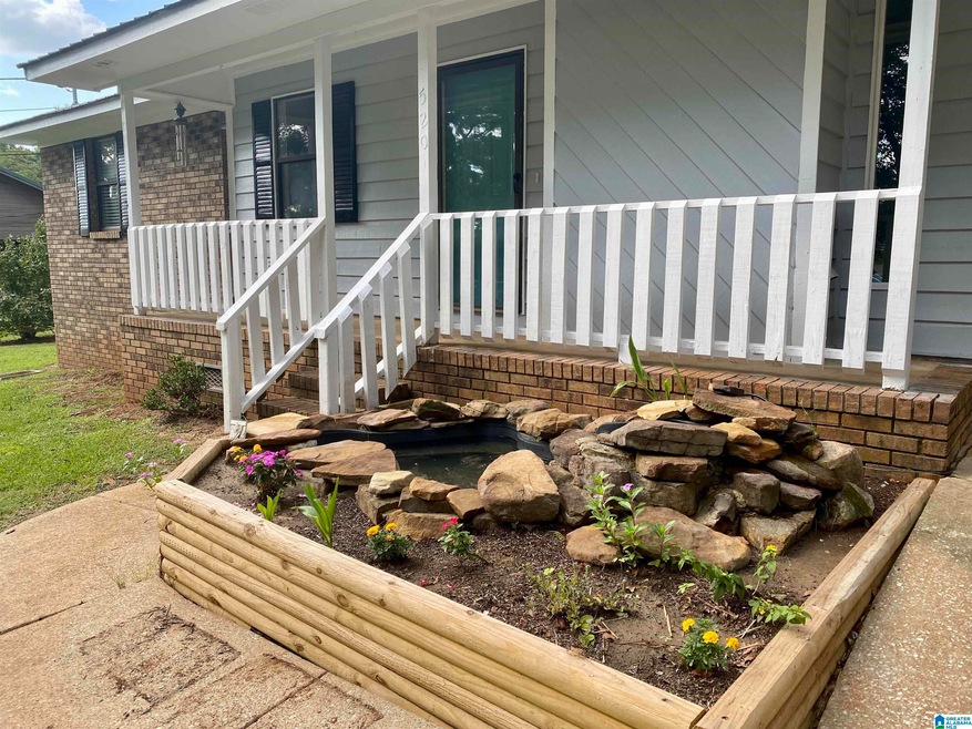 520 Meharg St, Weaver, AL 36277 - photo 1