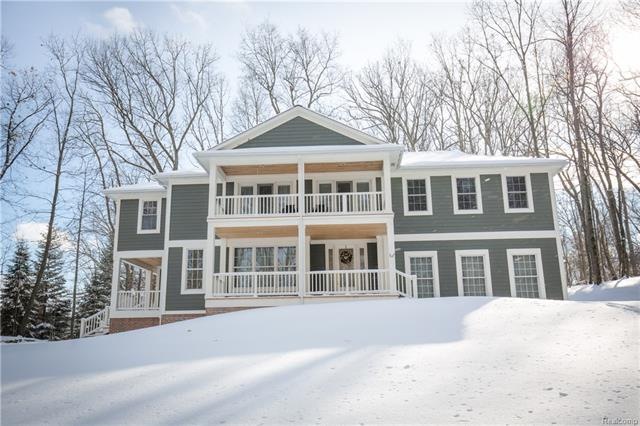 Amazing 2 Story Colonial