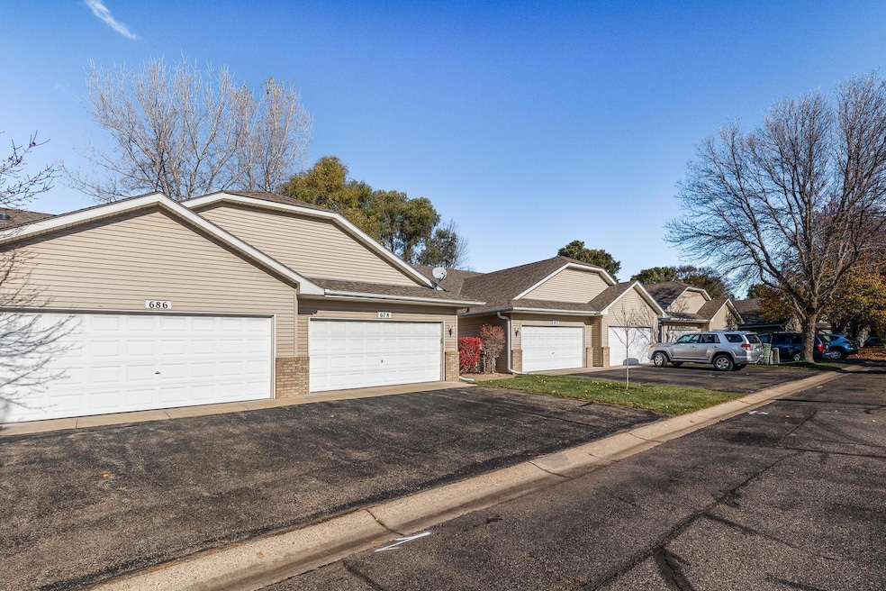 678 85th Ave NW, Coon Rapids, MN 55433 - photo 1