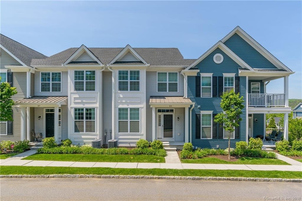 39 Warrington Round unit 39, Danbury, CT 06810 - photo 1