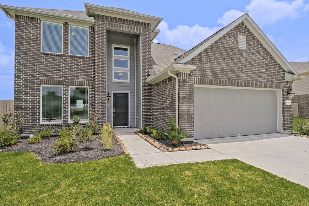 PLEASE SEE SAMPLE 3D VIRTUAL TOUR! Beautiful 2 Sto