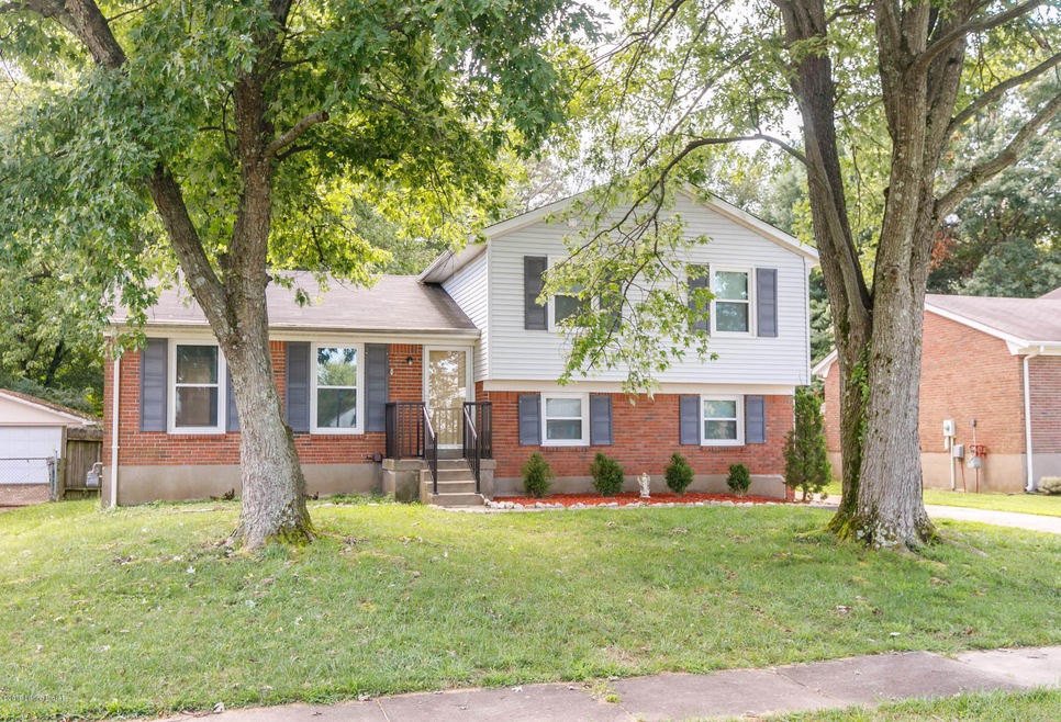 3109 Auburn Cir, Louisville, KY 40299 - photo 1