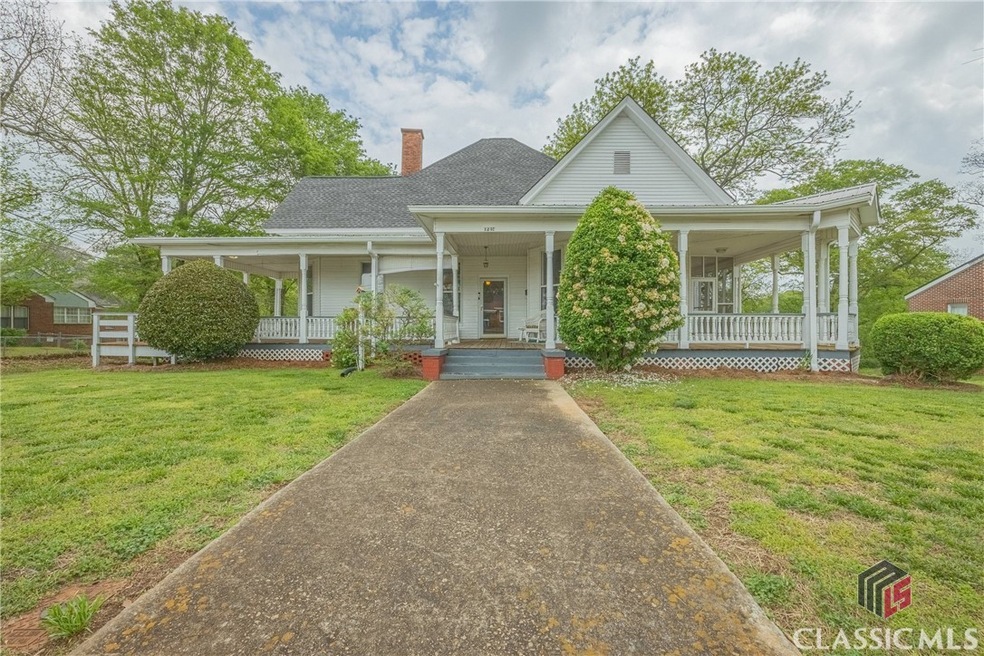 1240 S Broad St, Commerce, GA 30529 - photo 1