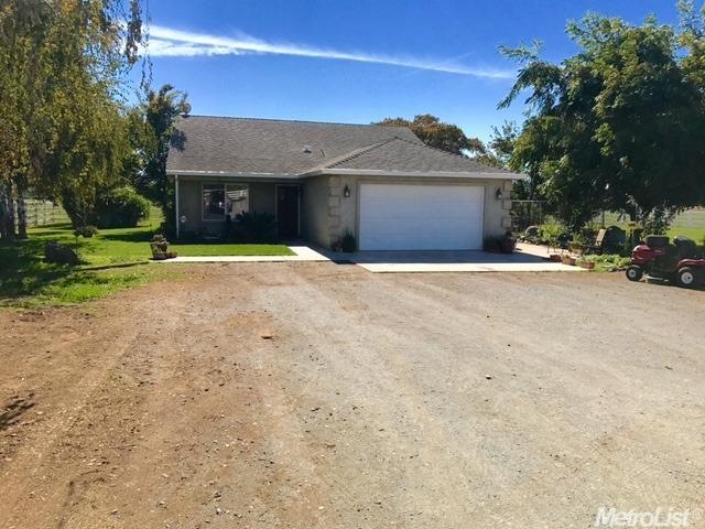 7401 Crane Rd, Oakdale, CA 95361 - photo 1