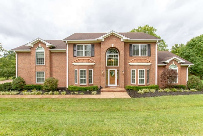 Front View of 195 The Hollows