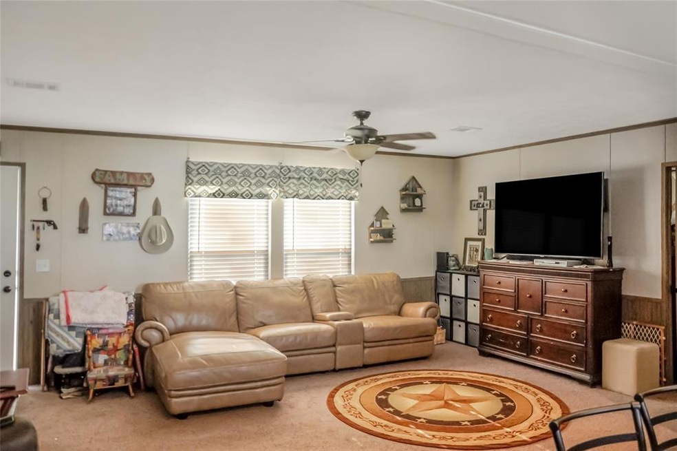 110 Courtney Ln, Callisburg, TX 76240 - photo 1