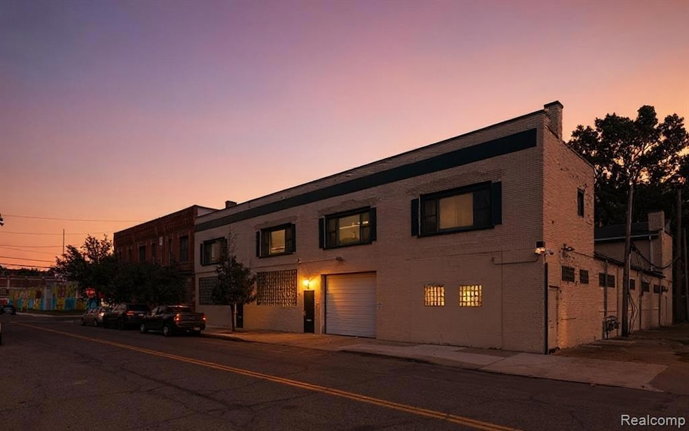 436 E Milwaukee St unit 8, Detroit, MI 48202 - photo 1