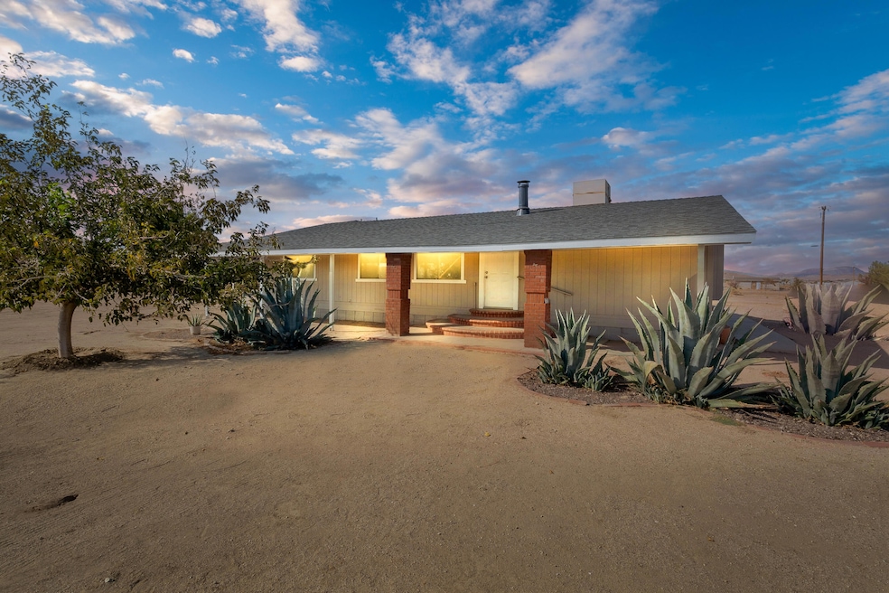 5731 Willow Ave, Rosamond, CA 93560 - photo 1