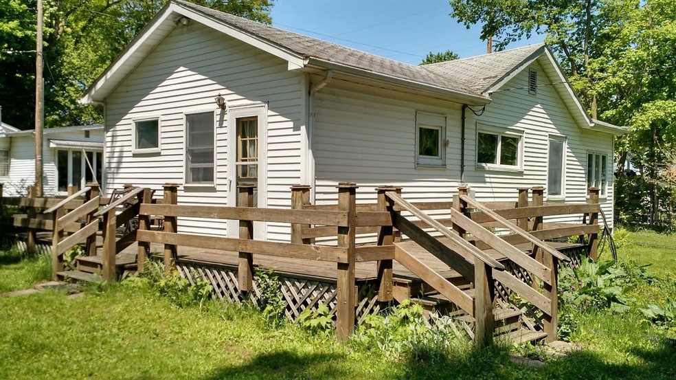 7089 N Cottage Grove Ave, New Carlisle, IN 46552 - photo 1