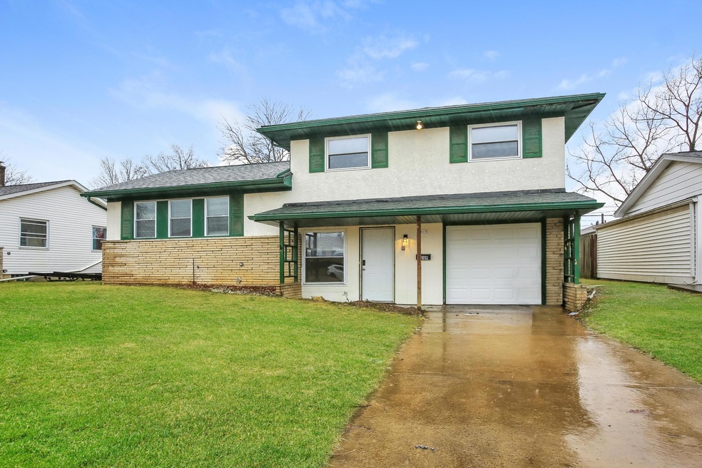 859 Brixham Rd, Columbus, OH 43204 - photo 1