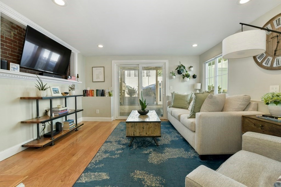 826 E 5th St unit 4, Boston, MA 02127 - photo 1