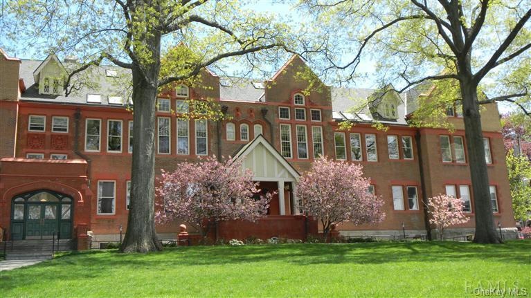 18 N Broadway unit 301, Tarrytown, NY 10591 - photo 1