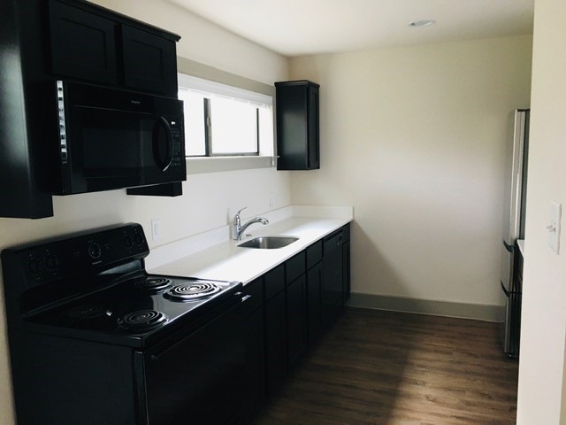 4300 Rosslyn Rd unit 27, Houston, TX 77018 - photo 1