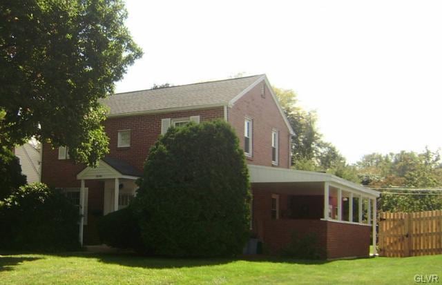 3044 W Greenleaf St, Allentown, PA 18104 - photo 1