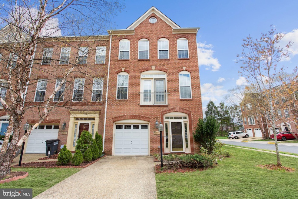 13617 Flying Squirrel Dr, Herndon, VA 20171 - photo 1