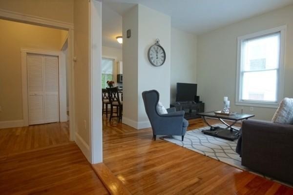 32 W Green St unit 1, Lynn, MA 01902 - photo 1