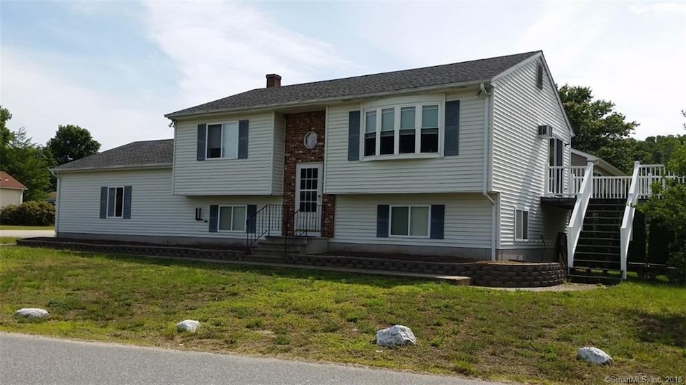 10 Colonial Rd, Plainfield, CT 06374 - photo 1