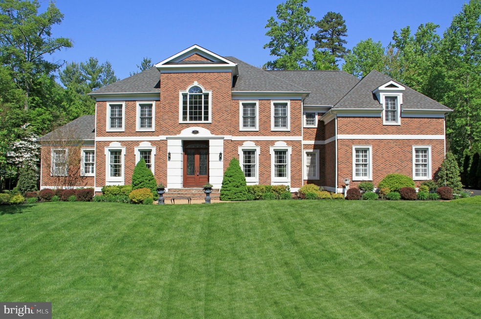 7964 Valderrama Ct, Gainesville, VA 20155 - photo 1