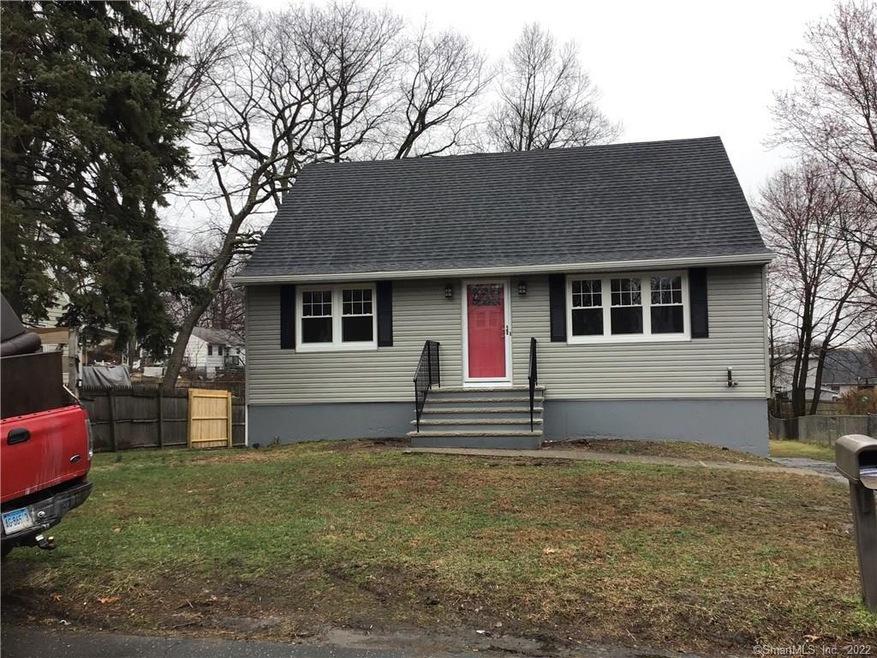 531 Soundview Ave, Bridgeport, CT 06606 - photo 1