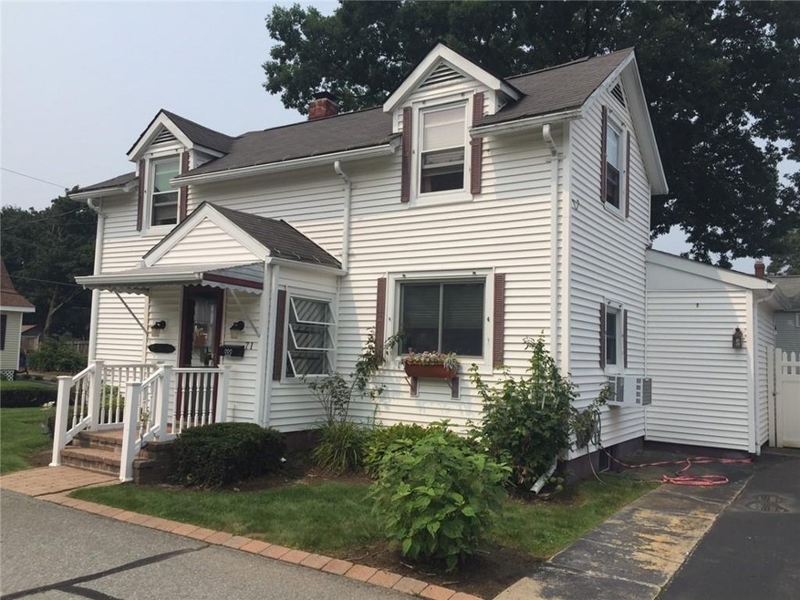 71 Crest Rd, North Smithfield, RI 02896 - photo 1