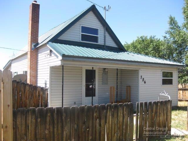 736 S Bridge St, Prairie City, OR 97869 - photo 1