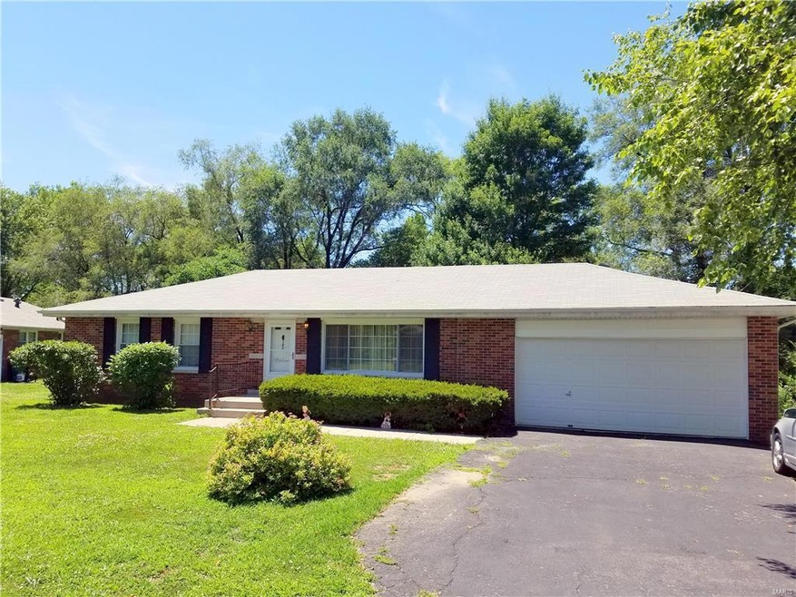 105 Carol Louise Dr, Caseyville, IL 62232 - photo 1