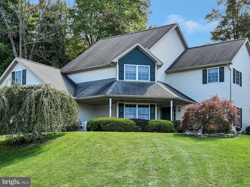 111 Chestnut Ridge Dr, Orwigsburg, PA 17961 - photo 1