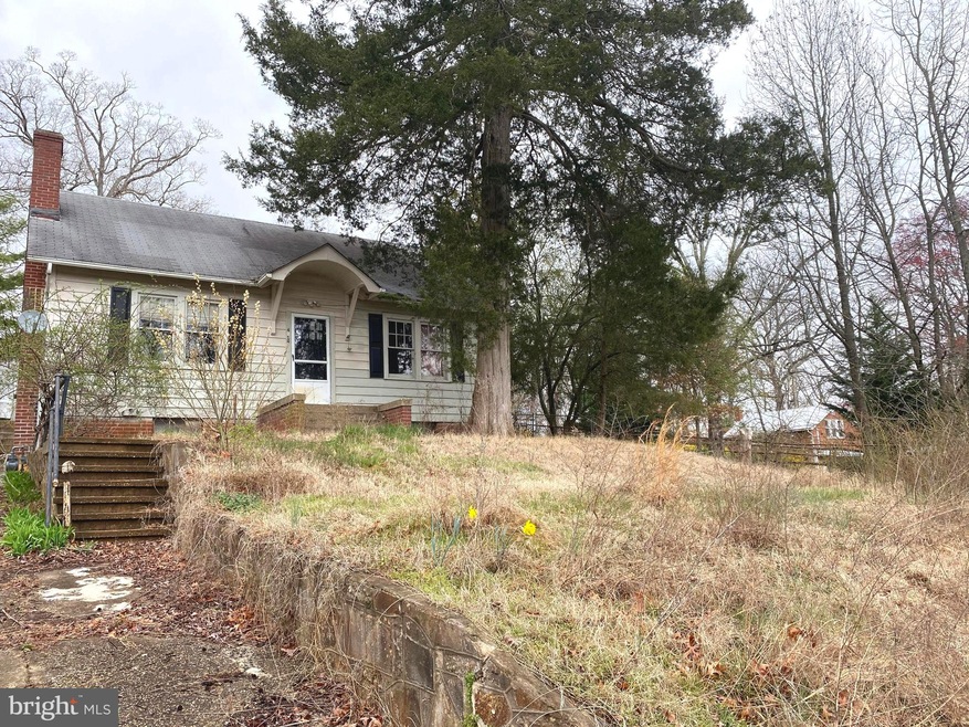 4014 Bradys Hill Rd, Triangle, VA 22172 - photo 1