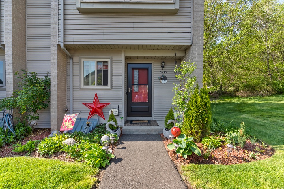 827 Oronoke Rd unit 2-12, Waterbury, CT 06708 - photo 1