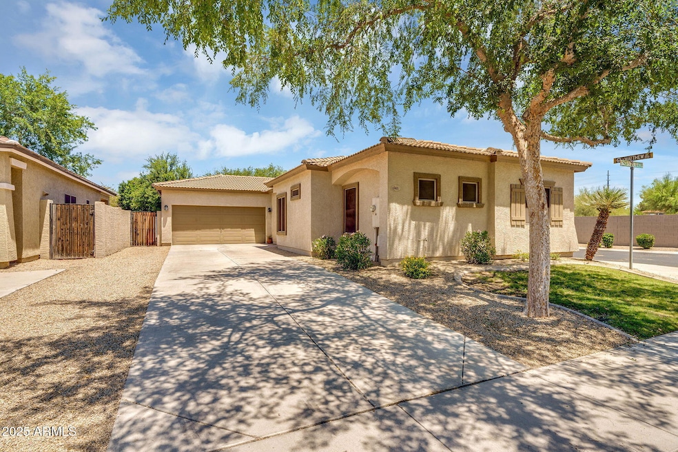 3-web-or-mls-948 E Savannah Drive-3