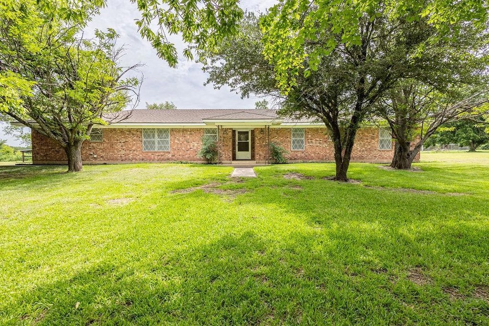 505 S Main St, Ector, TX 75439 - photo 1