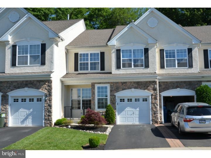 76 Brecknock Ct, Newtown, PA 18940 - photo 1