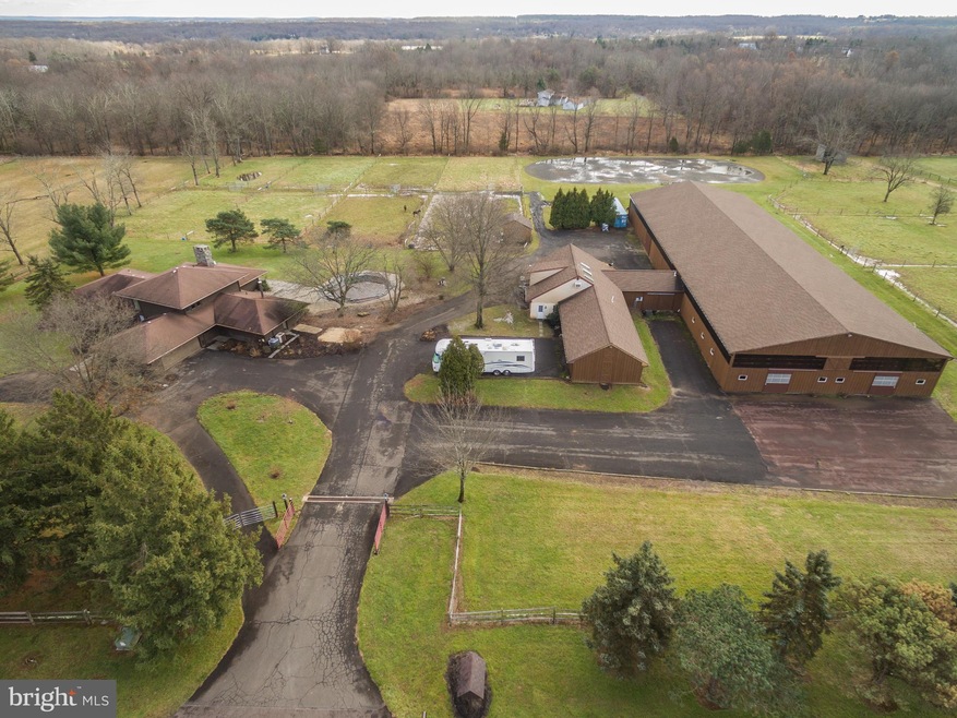 6496 Blueberry Ln, Pipersville, PA 18947 - photo 1