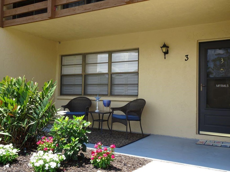 First floor with parking space right in front of t