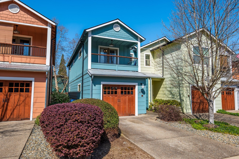 680SEVineMapleLn-032