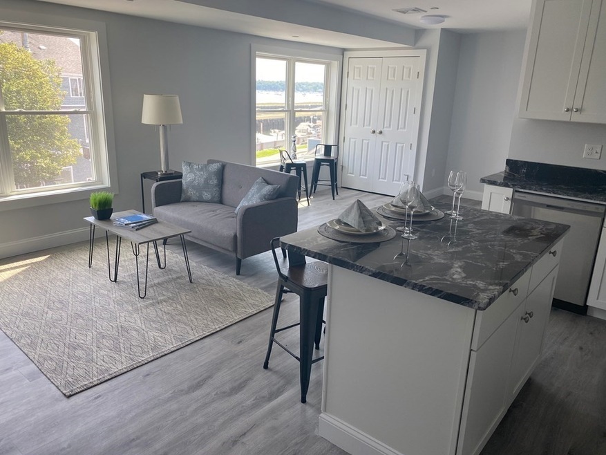 75 Wharf St unit 301, Salem, MA 01970 - photo 1