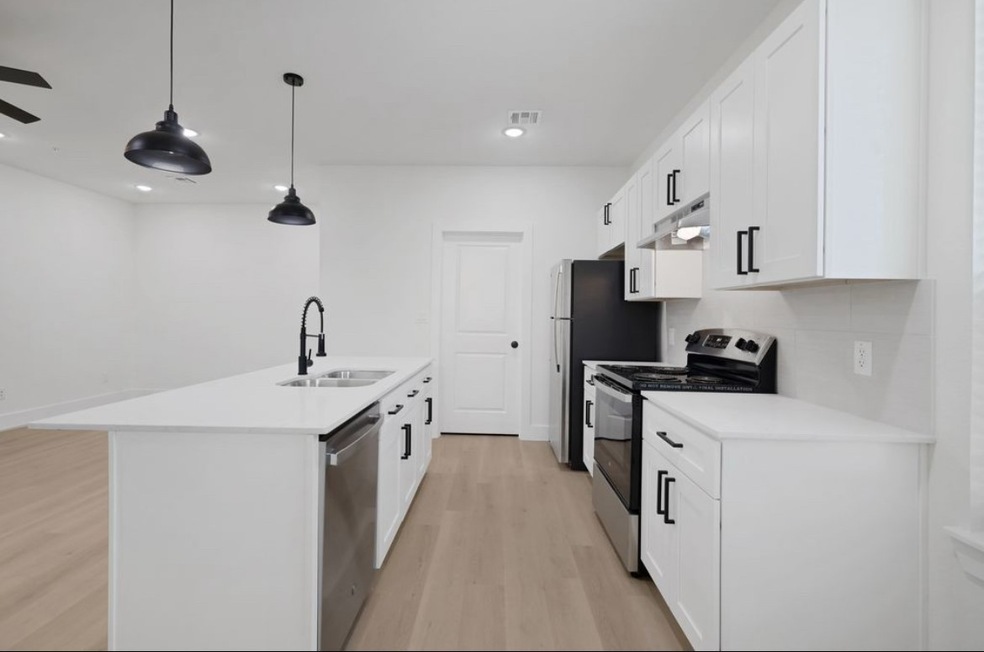 Brand New Luxury Apartment with high-end finishes