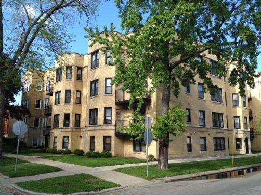 6503 N Mozart Ave unit 1, Chicago, IL 60645 - photo 1