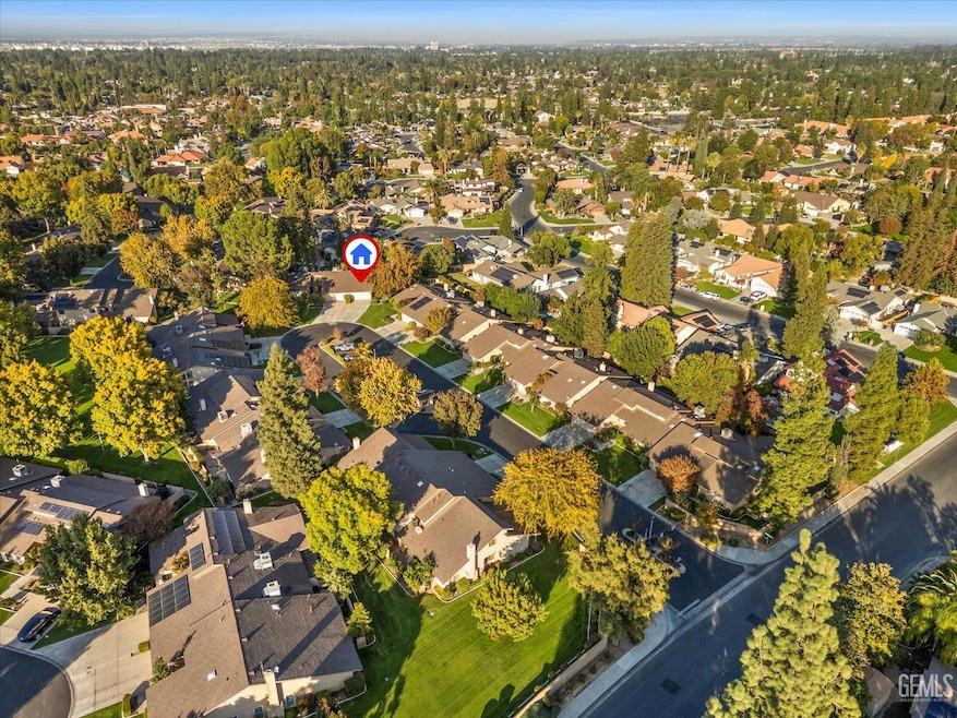 7401 Hilton Head Way unit 18, Bakersfield, CA 93309 - photo 1