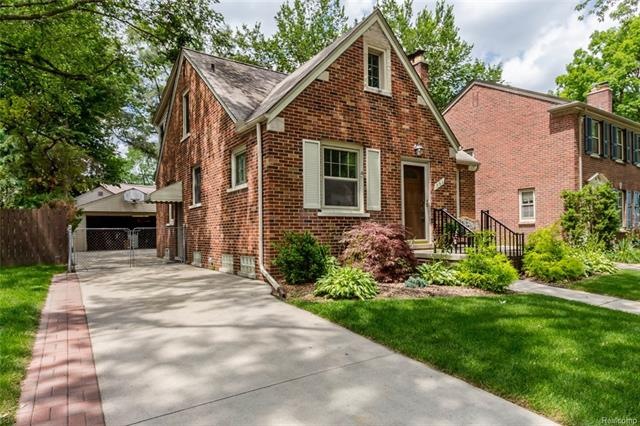 Presenting 254 S York