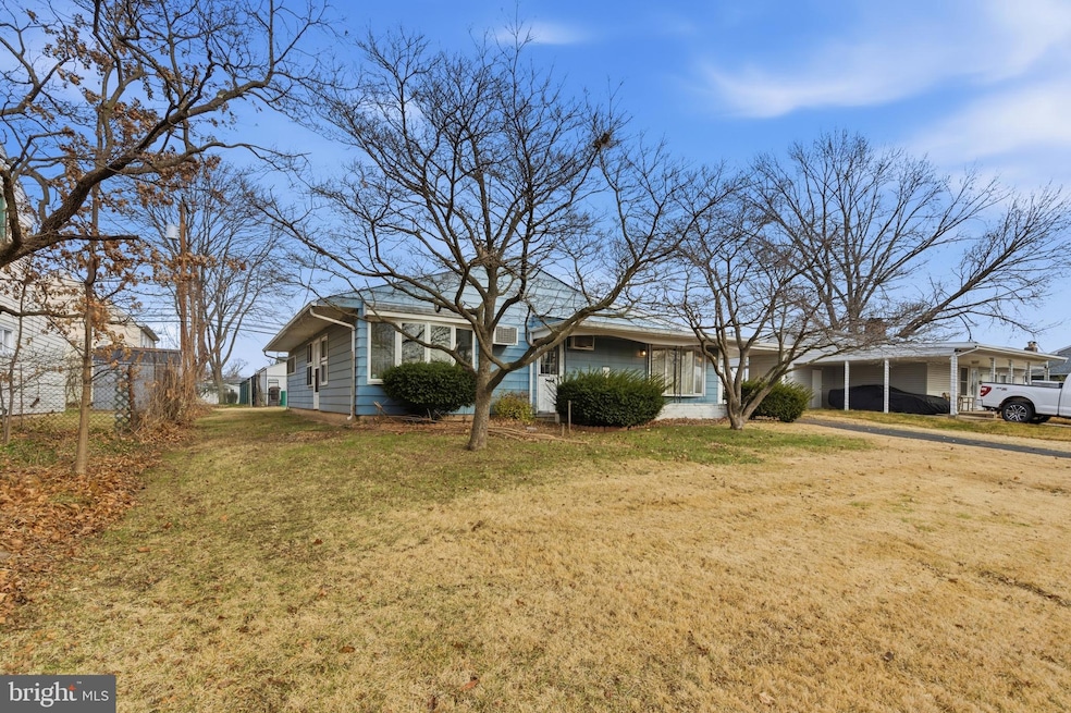 26 Good Ln, Levittown, PA 19055 - photo 1