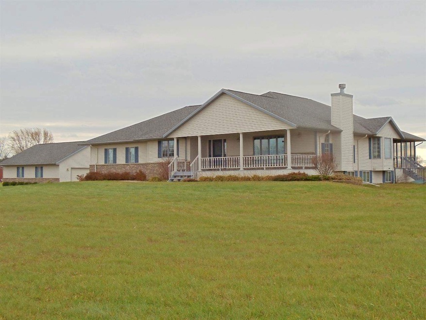 W2965 Sand Crane Dr, Belleville, WI 53508 - photo 1