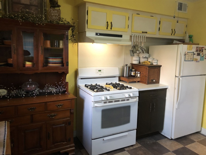 704 S Park Ave, Fowler, IN 47944 - photo 1