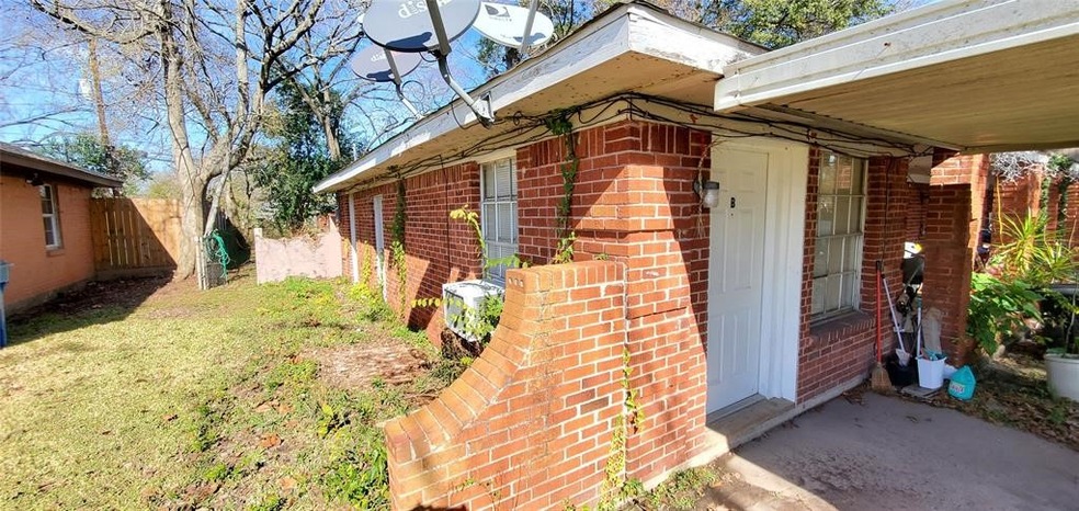 2825 Cromwell St unit B, Houston, TX 77093 - photo 1