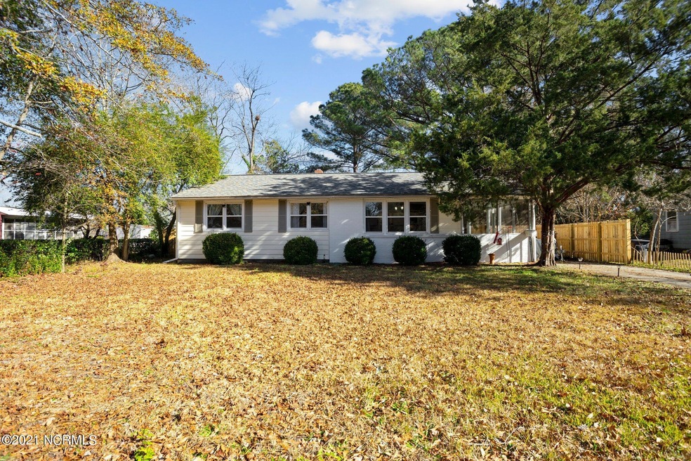 704 Williams St, Jacksonville, NC 28540 - photo 1