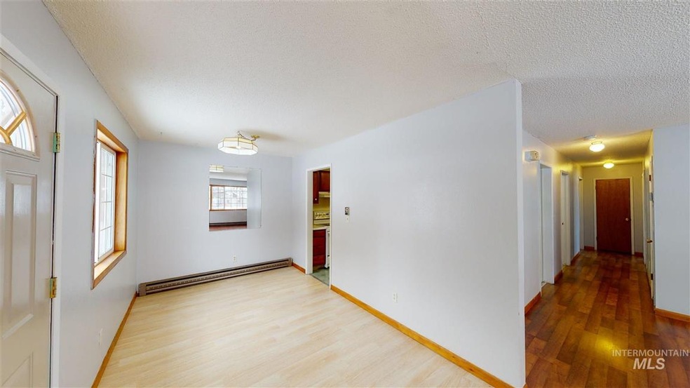 805 Public Ave, Moscow, ID 83843 - photo 1